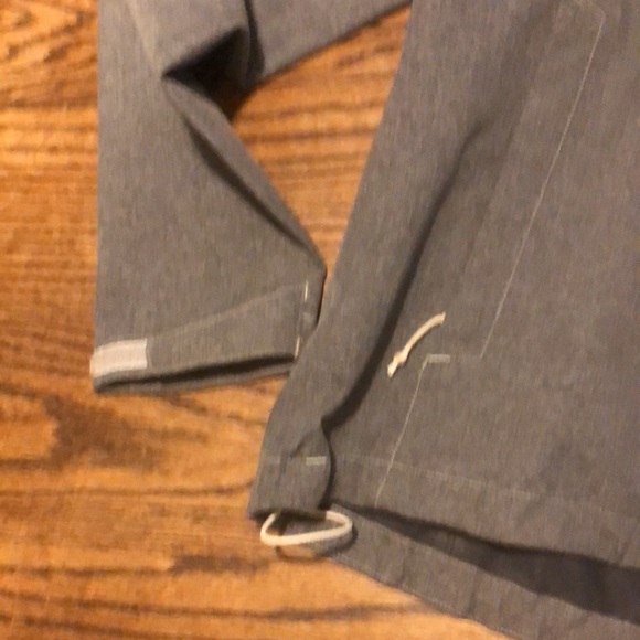 EUC The North Face 100% waterproof rain jacket - Picture 3 of 13